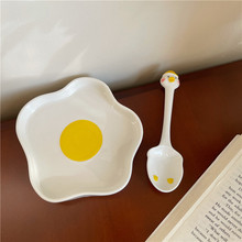 韩国ins可爱卡通荷包蛋手绘陶瓷盘子日式不规则早餐盘甜品沙拉盘