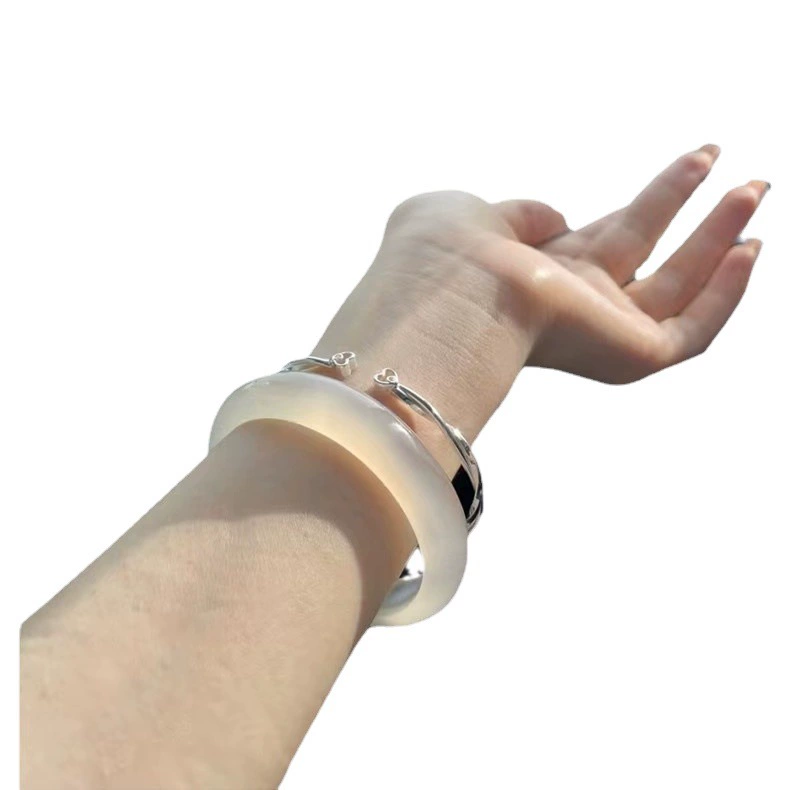 Д bracelet агат белый, имитация льда