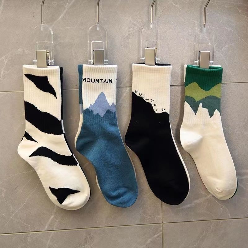 Asymmetric socks neutral couple creative trend in the tube casual all-match socks color matching street personality AB asymmetric Asymmetric socks neutral couple creative trend in the tube casual all-match socks color matching street personality AB asymmetric