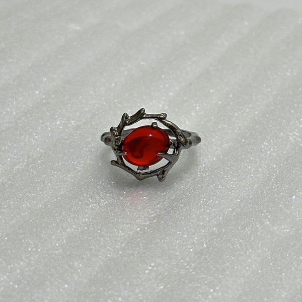 Red geometric one size fashionable ring with zircon