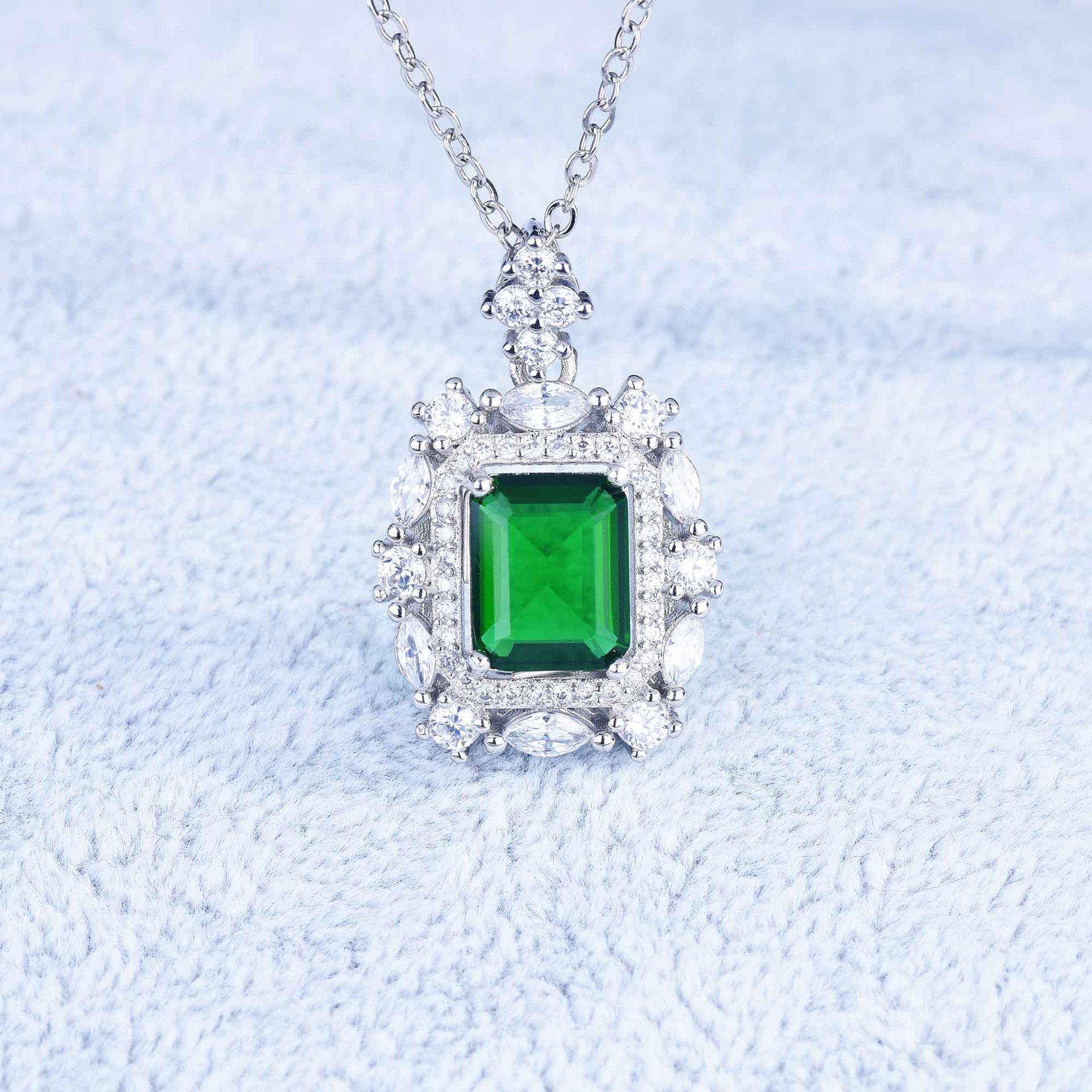 New Luxury Square Diamond Micro-encrusted Emerald Cut Bracelet Earrings Pendant display picture 16
