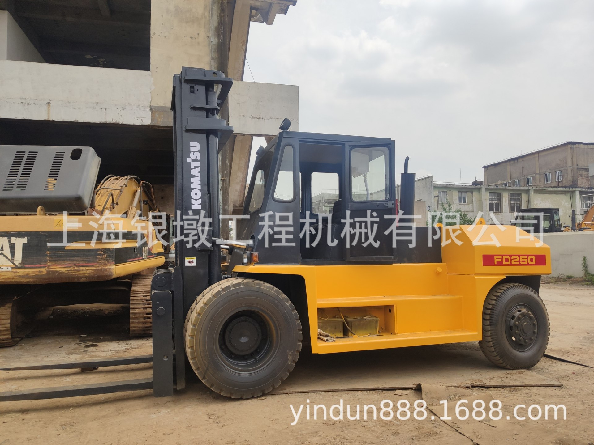 KOMATSU小松25吨二手叉车 小松25吨柴油叉车 TCM20吨18吨
