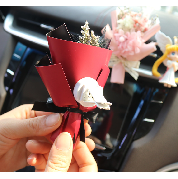 Car air outlet decoration creative car eternal dried bouquet small fresh car air conditioning mouth aromatherapy clip perfume female