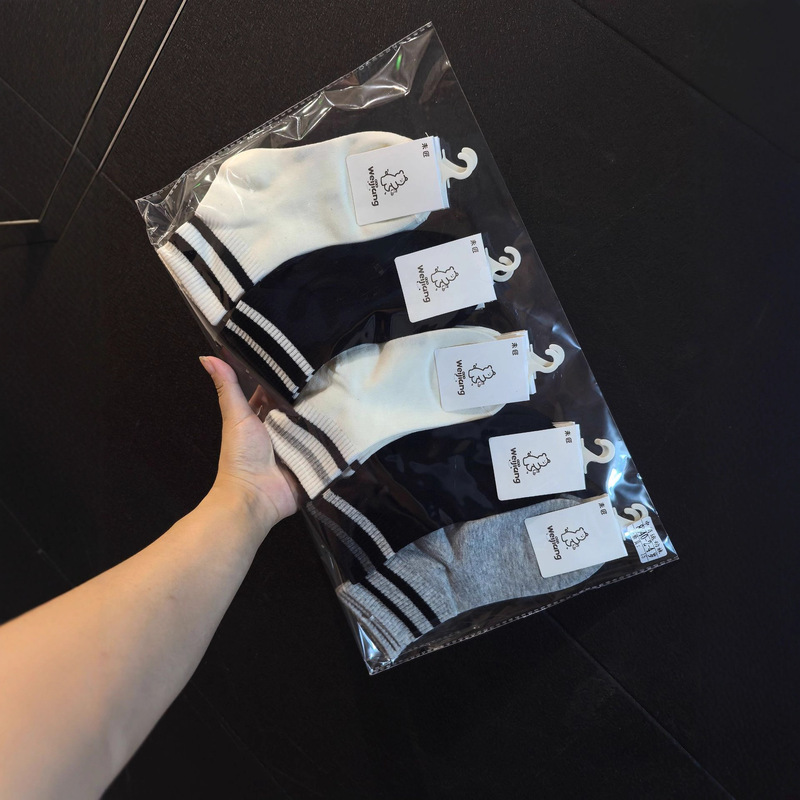 Children's Mid-Tube Sports Socks Autumn and Winter New Cartoon Style Sweat-Absorbent Breathable Trendy Cotton Socks for Boys and Girls