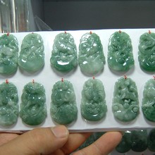 玉器批发 翡翠油青十二生肖鼠牛虎兔龙蛇马羊吊坠 本命佛玉石