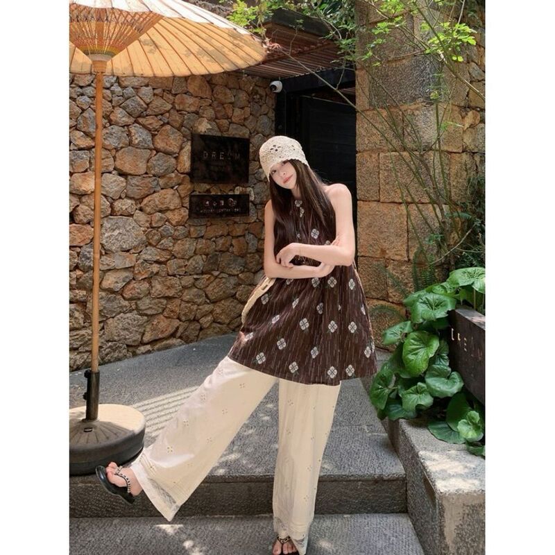 French Retro Printed Brown Sleeveless Shirt for Women Summer Design Loose and Slim Mid-Length Halterneck Vest Top