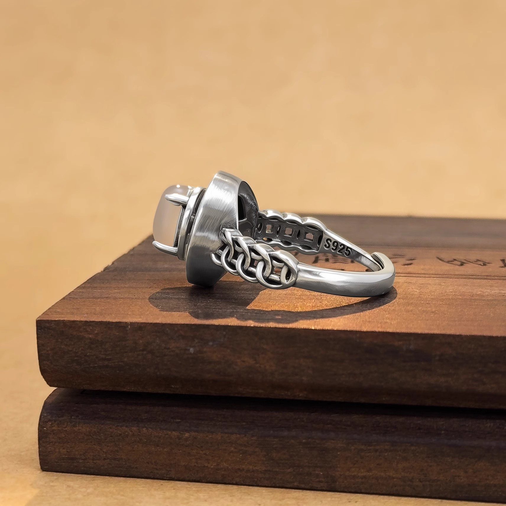 Vintage Egg-shaped Designer Ring Adjustable National Style_voghion.com
