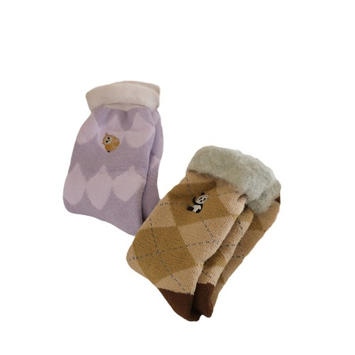 Velvet and thickened floor socks for women who are afraid of the cold, star people to keep warm, cute cartoon panda embroidered mid-calf sleep socks, snow socks