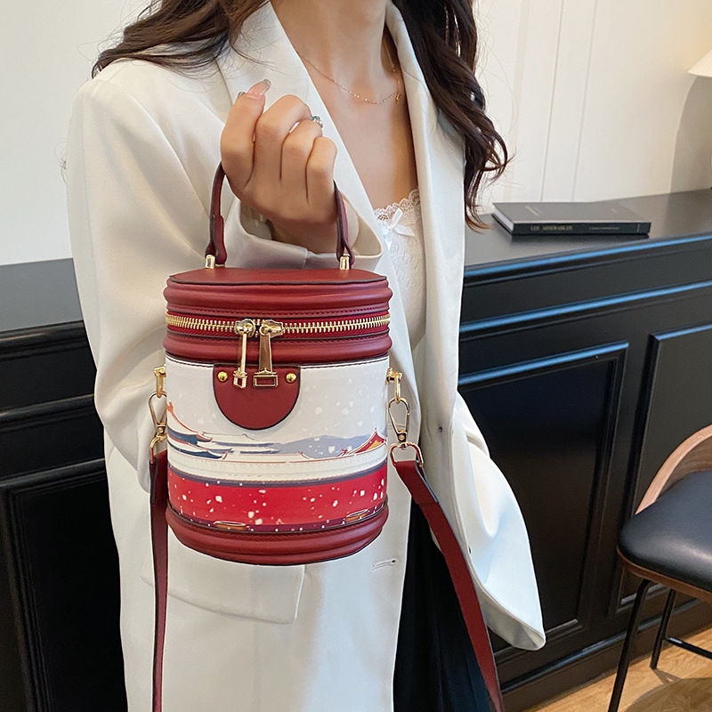 Bolsa transversal com estampa de grafite para mulheres, novo estilo coreano, moderna e elegante, com um toque sofisticado._voghion.com
