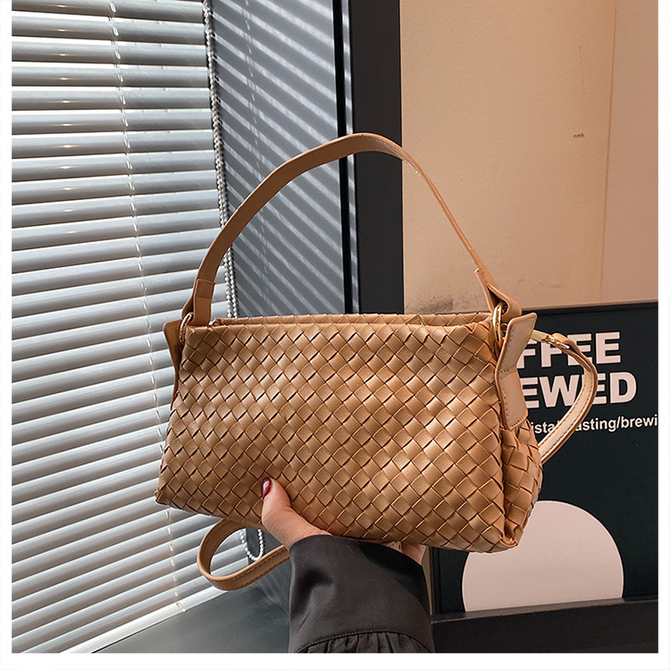 311g Weight Polyester Lining Material Weave Fashion Element Zipper Closure Type Single Shoulder Strap Strap Type Shoulder Bag Bags Type Casual, Daily, Shopping Occasion Pu Leather Material Solid Color Pattern All Seasons Season Women's Gender Basic Style Square Shape Women's Pu Leather Solid Color Basic Weave Square Zipper Shoulder Bag 12