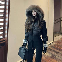 黑色白鸭绒羽绒服女短款冬季2025新款连帽超好看大毛领小个子收腰