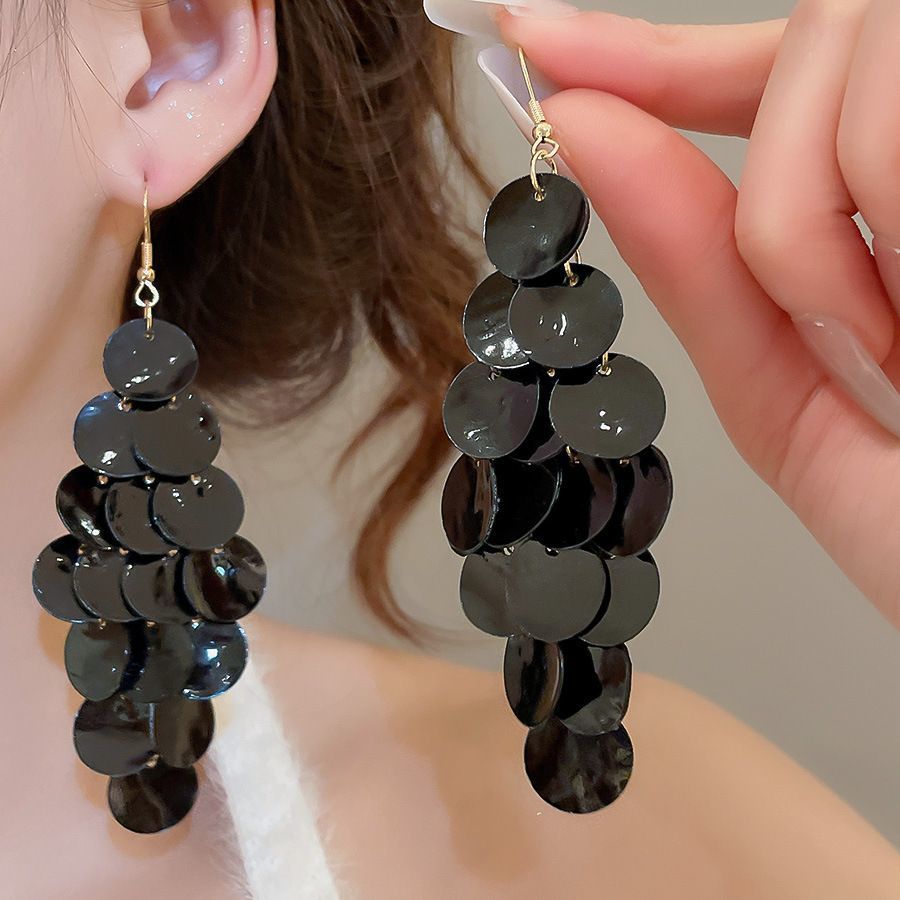 銀の針の黒色の水晶の項の幾何学のピアスの小さい大衆の百合のイヤリングのファッションの気質の軽くて豪華な高級感の耳飾りの卸売り