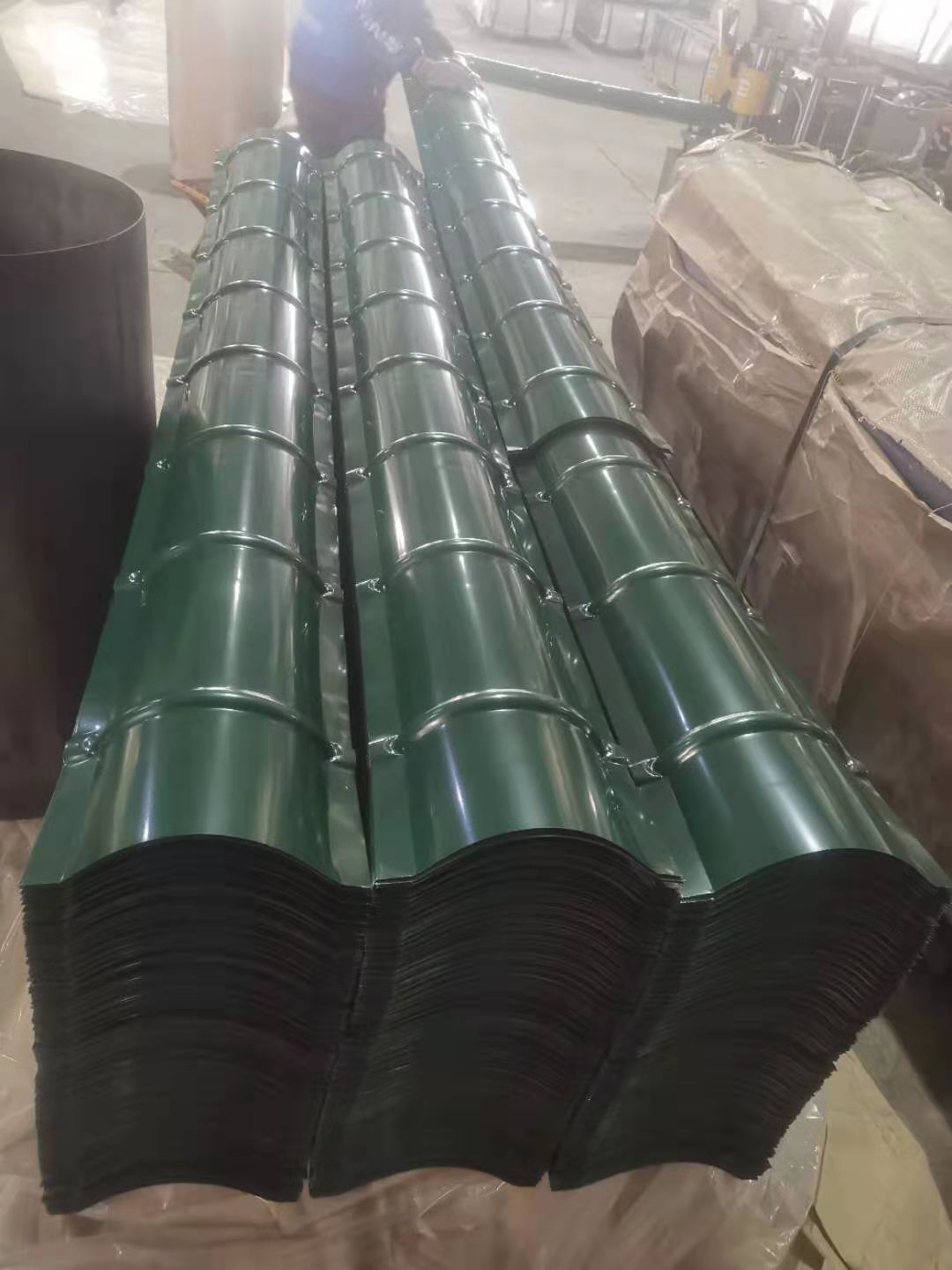 滨州博兴生产屋脊瓦，仿古琉璃瓦、彩钢瓦厂家