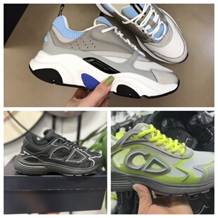 �W��վ��������ĸCD�͎����e��ŮЬB22�\�Ӻ��͸�������ϵ�ЬD��