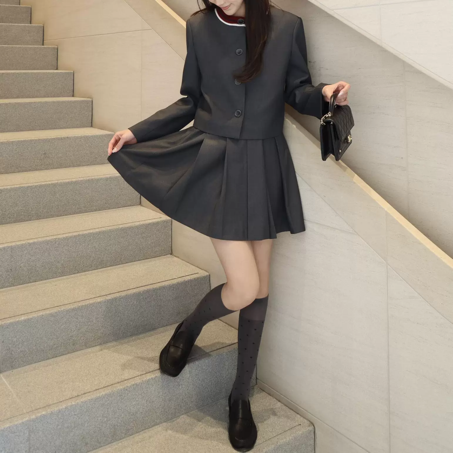 SW撞色毛织圆领外套女25秋季新款宽松箱型上衣百褶半裙灰色套装