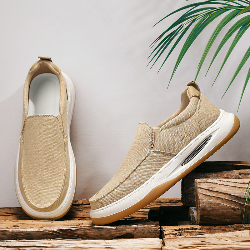Zapatos de hombre nuevo 2025 zapatos de lona de verano transfronterizos deportes zapatos perezosos de un pie zapatos casuales de hombre al por mayor