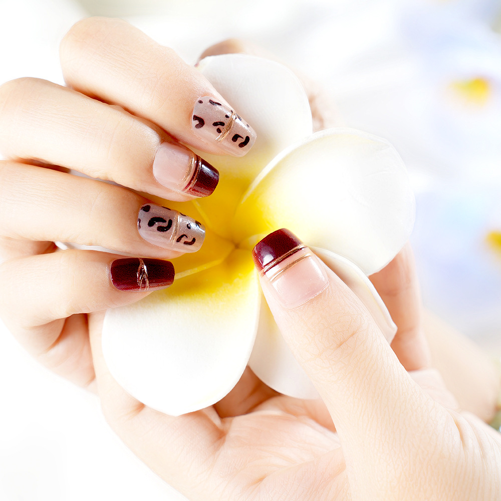 Cross-Border Popular Pure Lust Style Red Leopard Print Manicure Temperament Whitening Manicure Patches Ready for Sale