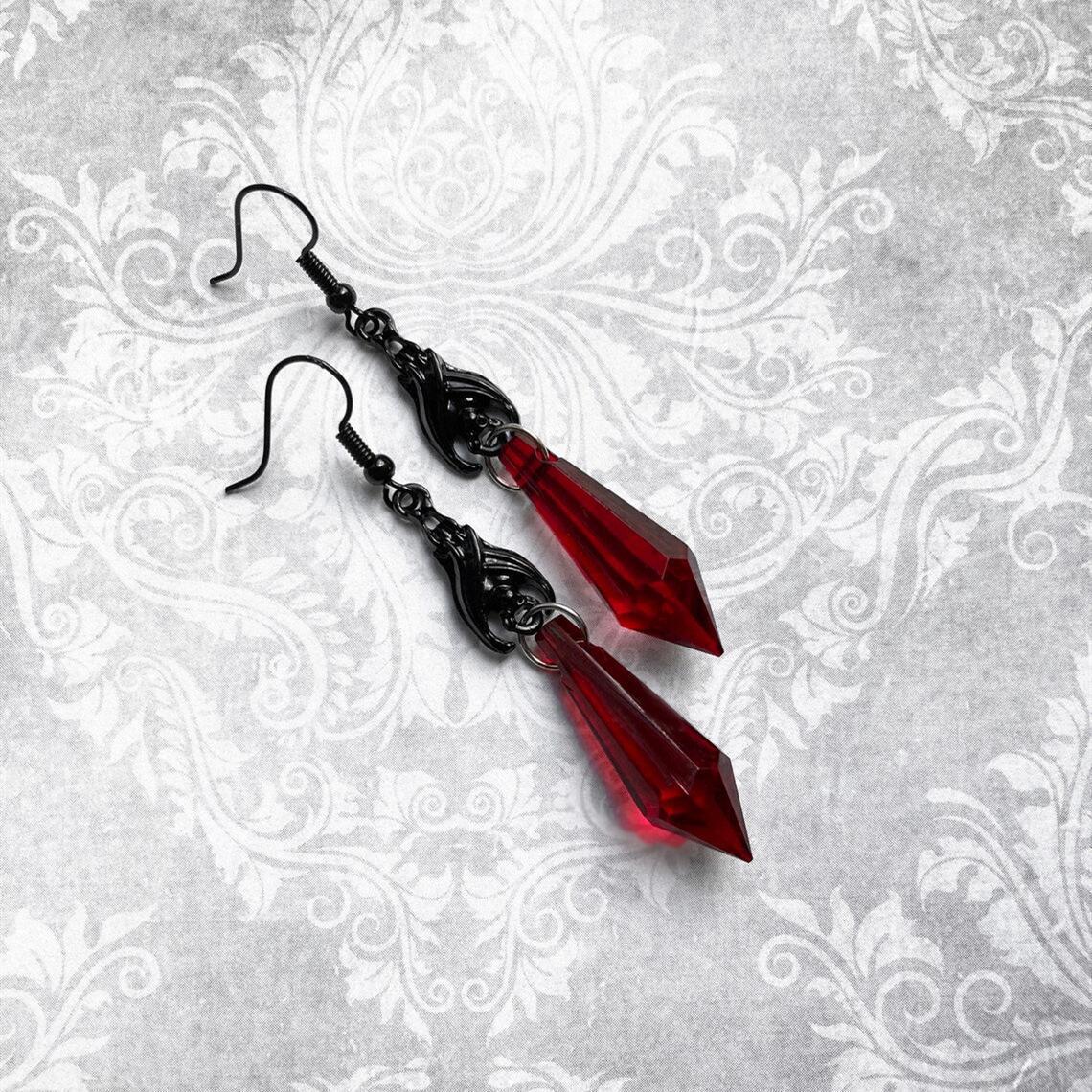Wish Aliexpress Hot Selling New Gothic Dark Bat Red and Black Gemstone Women's Earrings