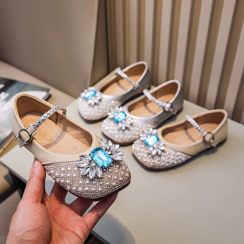 Маленькие кожаные туфли для девочек Детская обувь принцессы на мягкой подошве