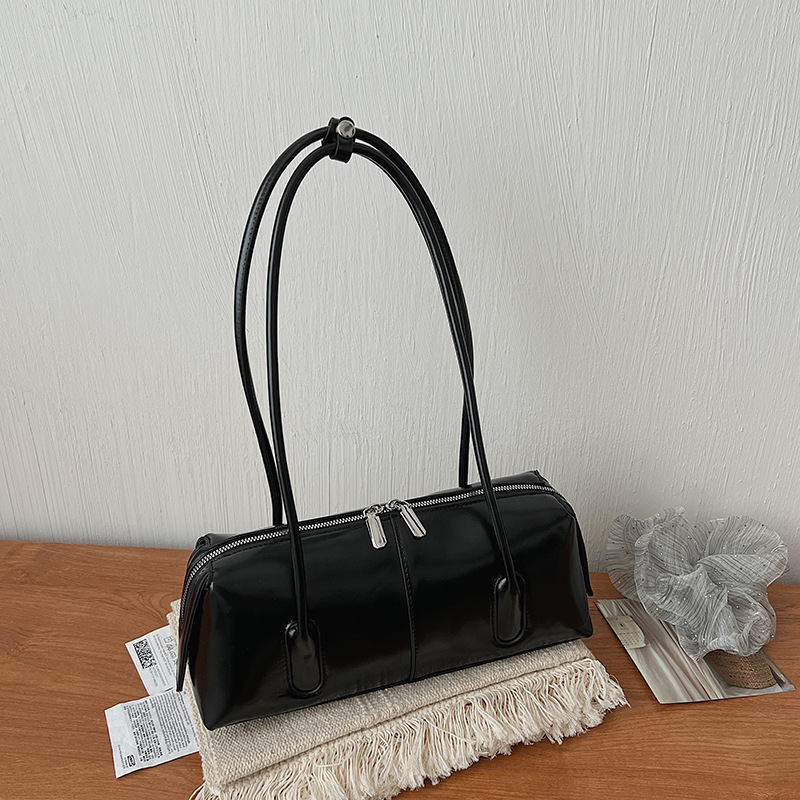 Diseño coreano de nicho de moda, bolso de brazo, bolso de hombro de viaje simple retro, bolso de mano de estilo extranjero diario image 4