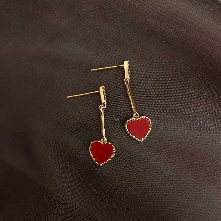 Red Love Earrings 925 Silver Needle Temperament Simple Small Peach Heart Earrings Christmas Earrings display picture 5