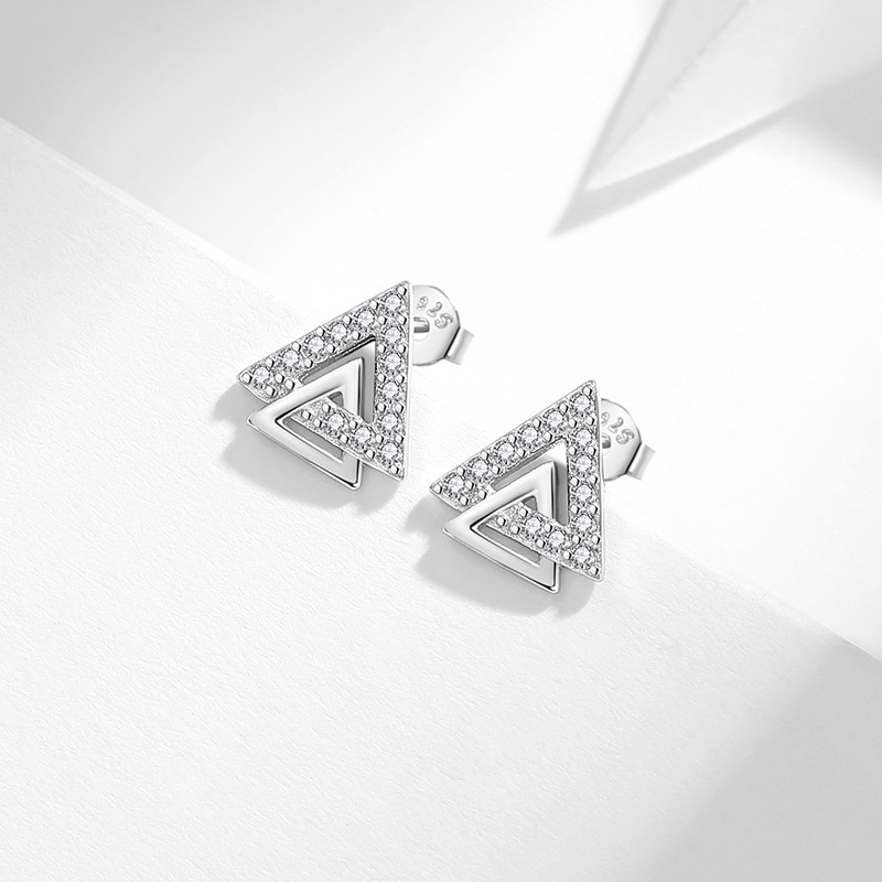 S925 triángulo de plata ZIRCON pendientes geométricos aretes aguja de plata con incrustaciones de las mujeres diseño simple sentido estilo japonés y coreano