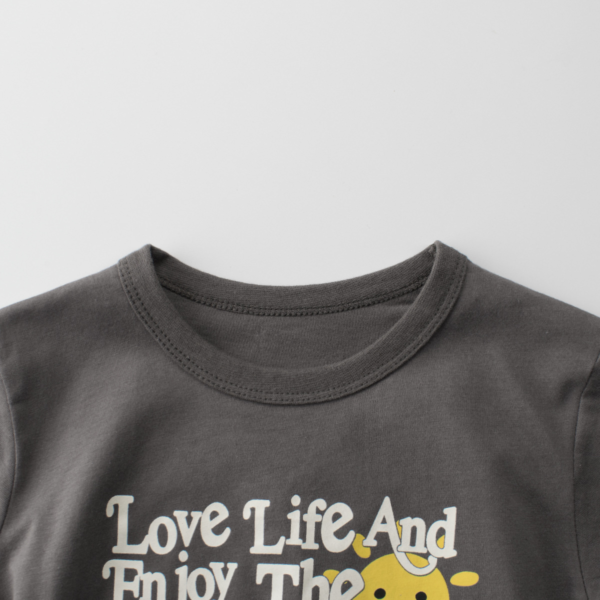 27kids ropa para niños camiseta de manga corta para niños pequeños y medianos estilo europeo y americano ropa de verano para niños de media manga fábrica de ropa para bebés al por mayor