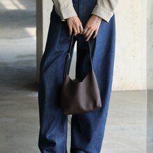 小众设计高级感通勤斜挎包包女植鞣皮大容量百搭水桶包单肩腋下包