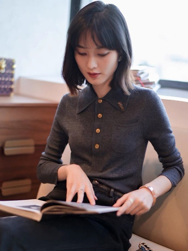 港米服饰2025秋冬打底衬衫女polo领灰色羊毛修身显瘦针织衫上衣|undefined