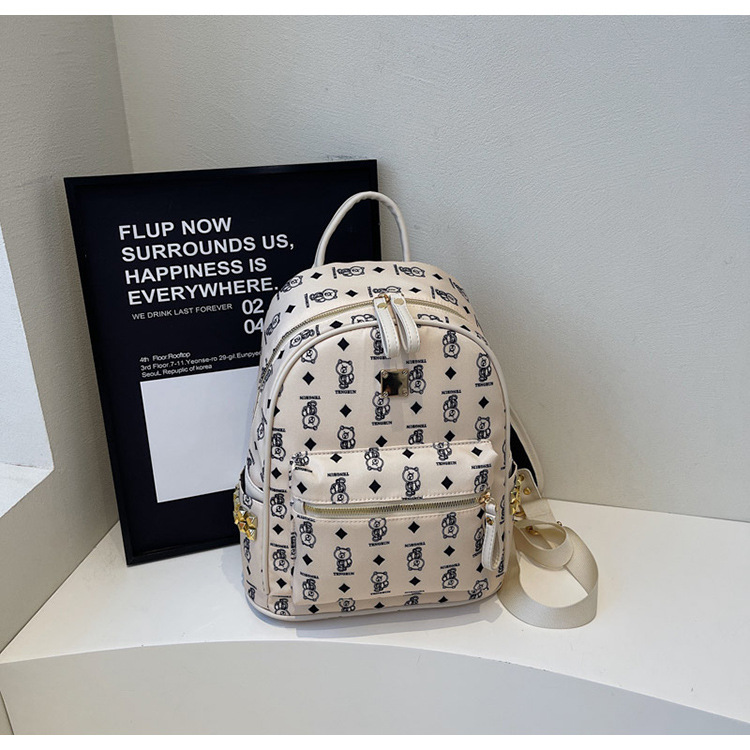 A cute little bear backpack for female college students in 2025, a new fashionable and trendy backpack with a large capacity undefined