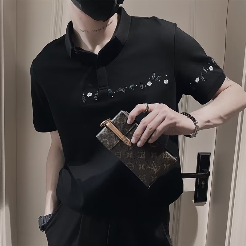 Camisa polo de manga corta con solapa de tendencia Camiseta de verano de marca de moda para hombres Versión coreana de la tendencia delgada 2024 nueva camiseta de todo fósforo