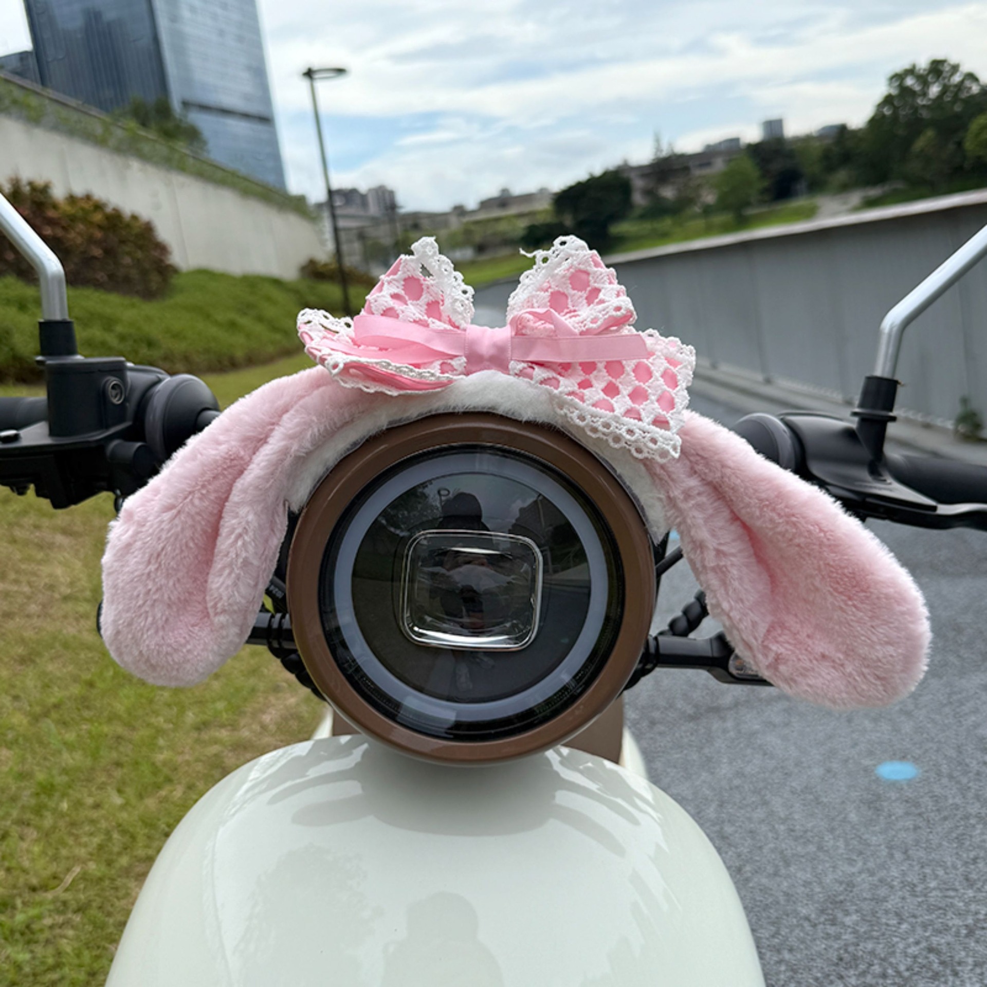 No. 9 Electric Vehicle Decorative Accessories Cute Transformation No. 9 Yadi Emma Luna Battery Car Light Accessories