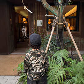 26春季新款童装儿童个性迷彩长袖T恤美式街头字母印花华夫格T恤