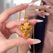 宫廷古法金色麒麟祥瑞红色吊坠点钻挂坠时尚轻奢高级感可爱锁骨链