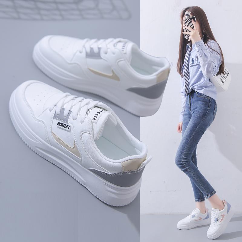 Pequeños zapatos blancos mujer 2024 nuevos zapatos de mujer de otoño versión coreana de zapatos casuales de todo fósforo súper fuego estudiantes suela gruesa