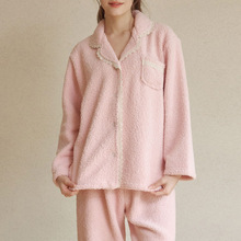 �n��˯��Ů������ɫ���s���eǰ���L��ë�q���⴩�Ҿӷ����b���l