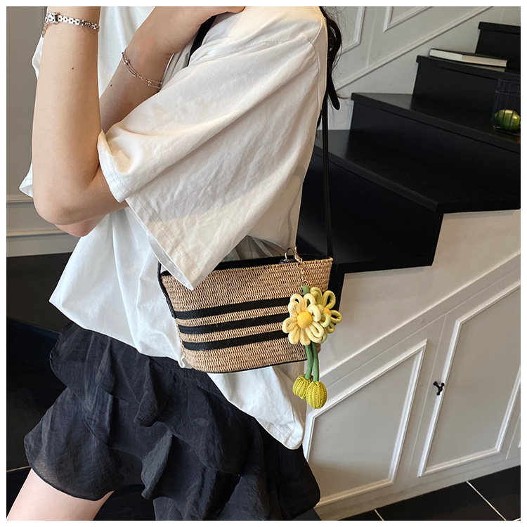Fashionable small bag for women: New Summer 2025 colorful woven bucket bag, crossbody bag, vacation small single-shoulder bag undefined