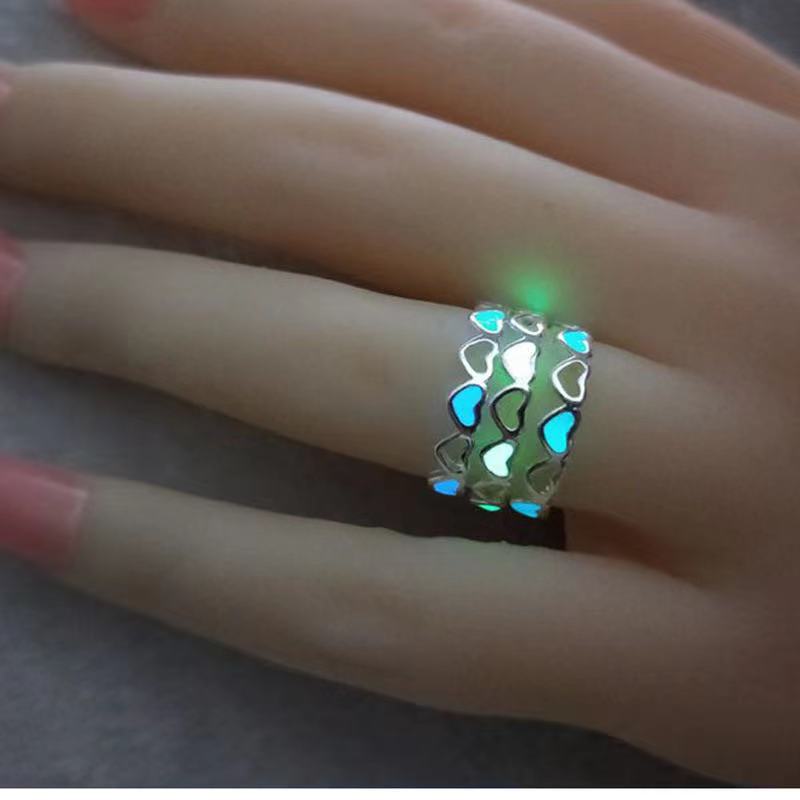 Cute Simple Style Heart Shape Alloy Luminous Plating Hollow Out Women's Rings display picture 7