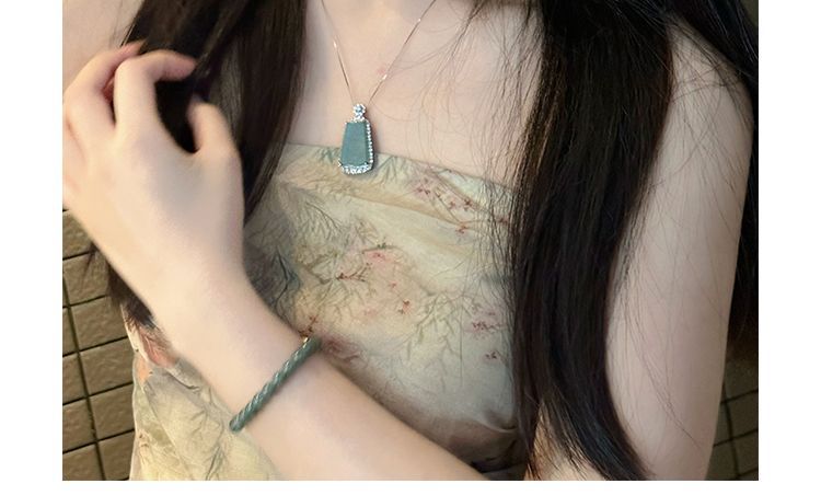 Mặt dây chuyền ngọc bích tự nhiên A hàng xanh nước biển không làm gì, khung bạc sterling đính đá chi tiết 42