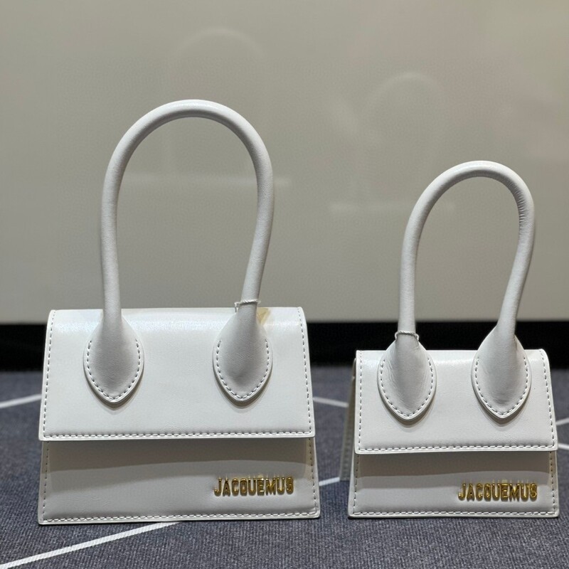 French Niche Jacquemus Genuine Leather Small Square Bag High-End Plain Handbag Women's Mini Crossbody Lipstick Bag French Niche Jacquemus Genuine Leather Small Square Bag High-End Plain Handbag Women's Mini Crossbody Lipstick Bag