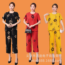 夏季新款棉麻印花套装中老年女士宽松大码短袖八分裤妈妈装厂家
