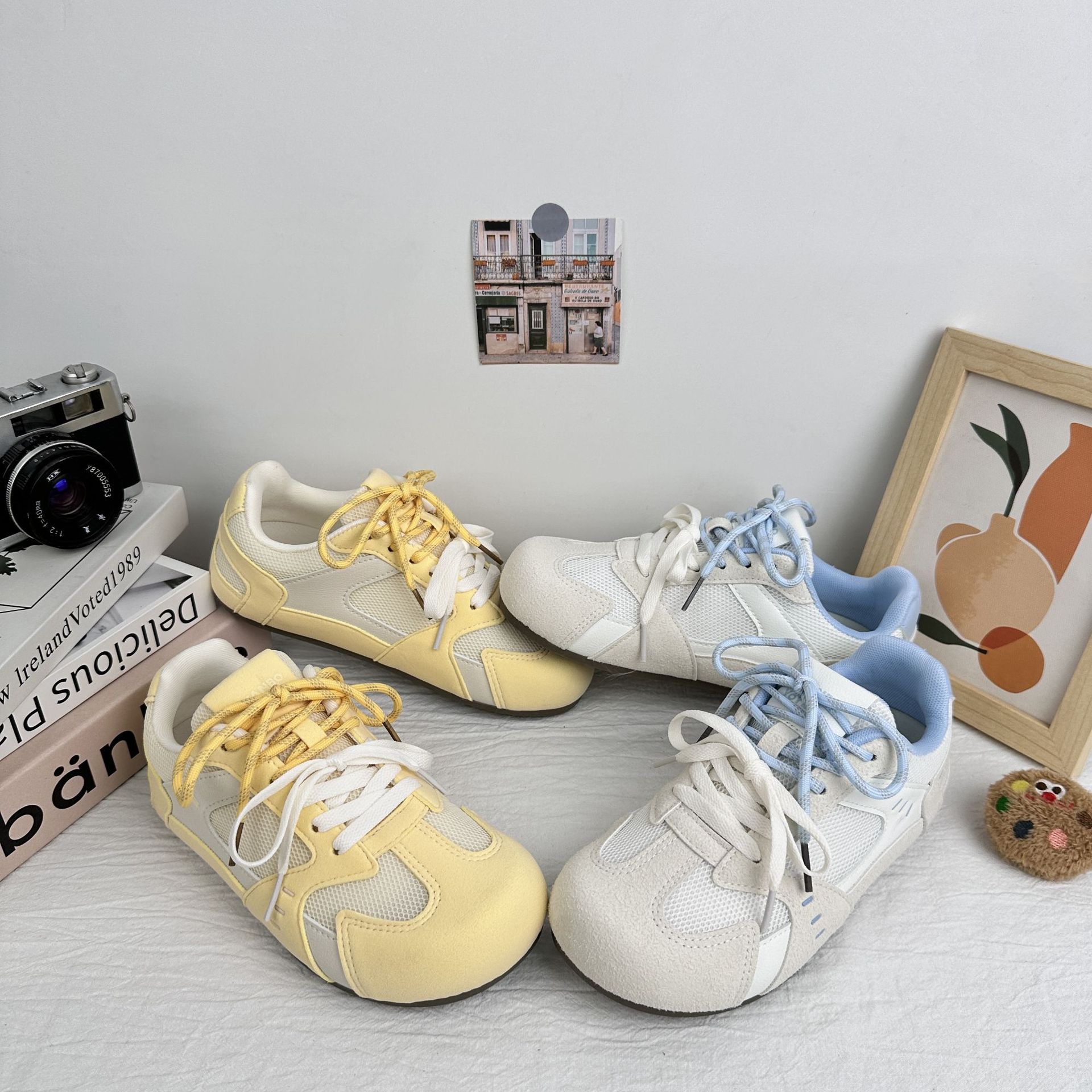 Yuanbo zapatos deportivos de verano de suela delgada zapatos de skate para mujeres 2025 nuevos zapatos casuales blancos de malla zapatos de entrenamiento alemán