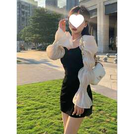 法式气质名媛抹胸小黑裙女轻奢泡泡袖小礼裙甜辣风性感显瘦连衣裙