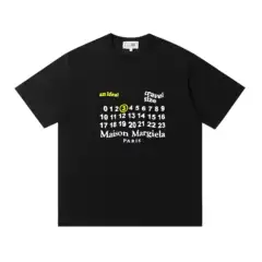 New 2024 Maison MM6 Margiela Short-Sleeve Cotton T-Shirt for Men and Women with Calendar Digital Print