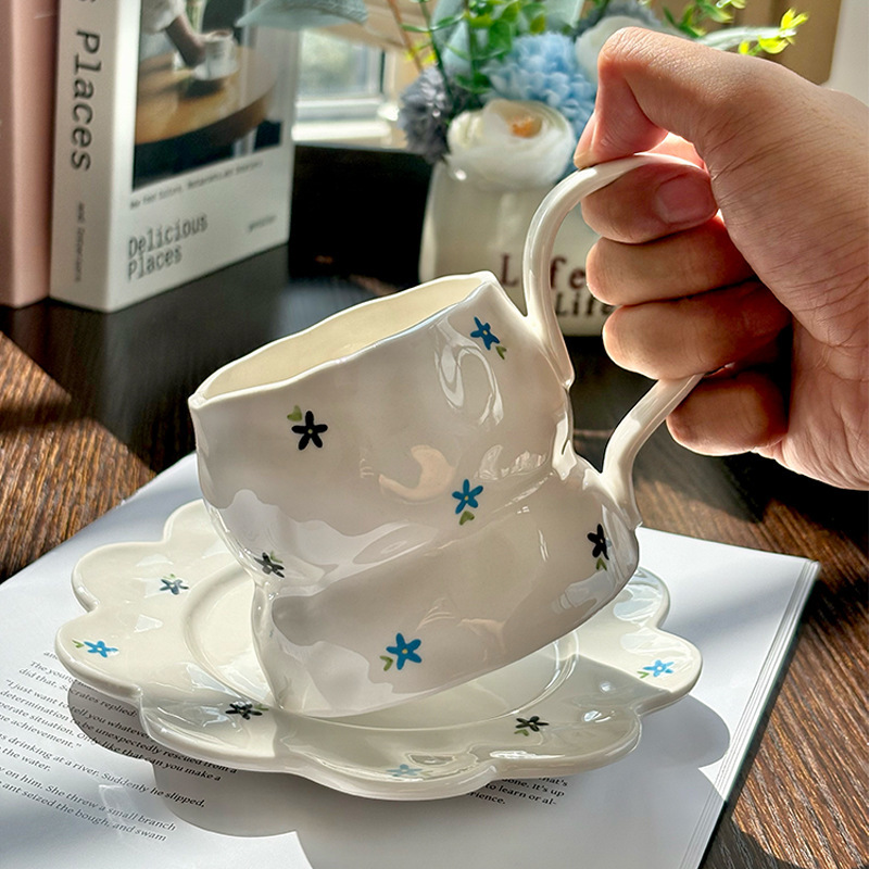 手描きの花柄セラミックカップレトロニッチコーヒーカップとソーサーセットラテアートティーカップ|undefined