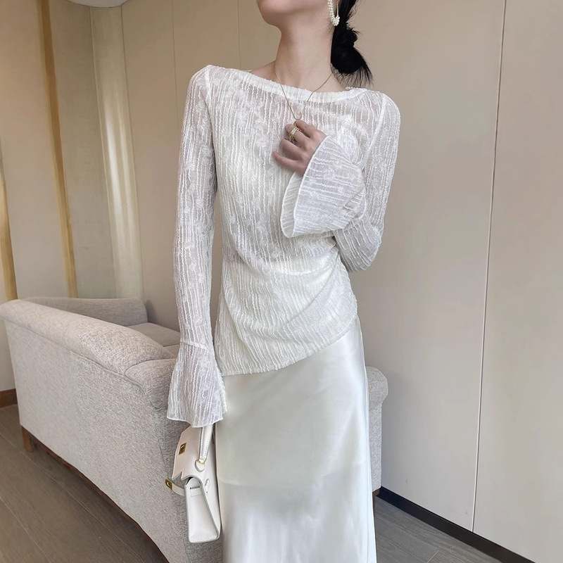 Irregular Thin Cut Out Lace Sun Protection Blouse for Women Summer New Slim Slim Round Neck Bell Sleeve T-Shirt Top