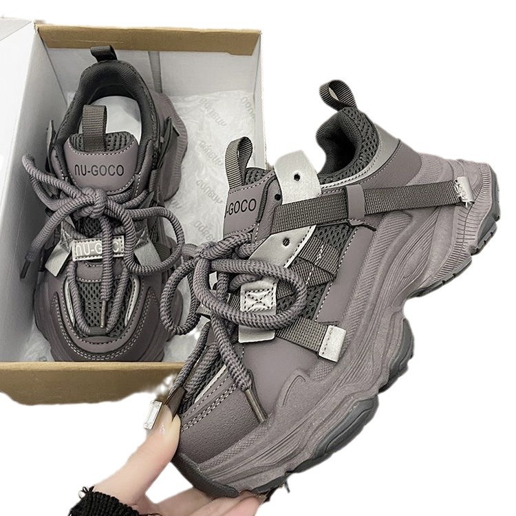 Zapatos de papá de red para mujeres muffins de fondo grueso otoño 2024 nuevo estilo de explosión universal pequeño aumento de altura zapatos casuales de mujer