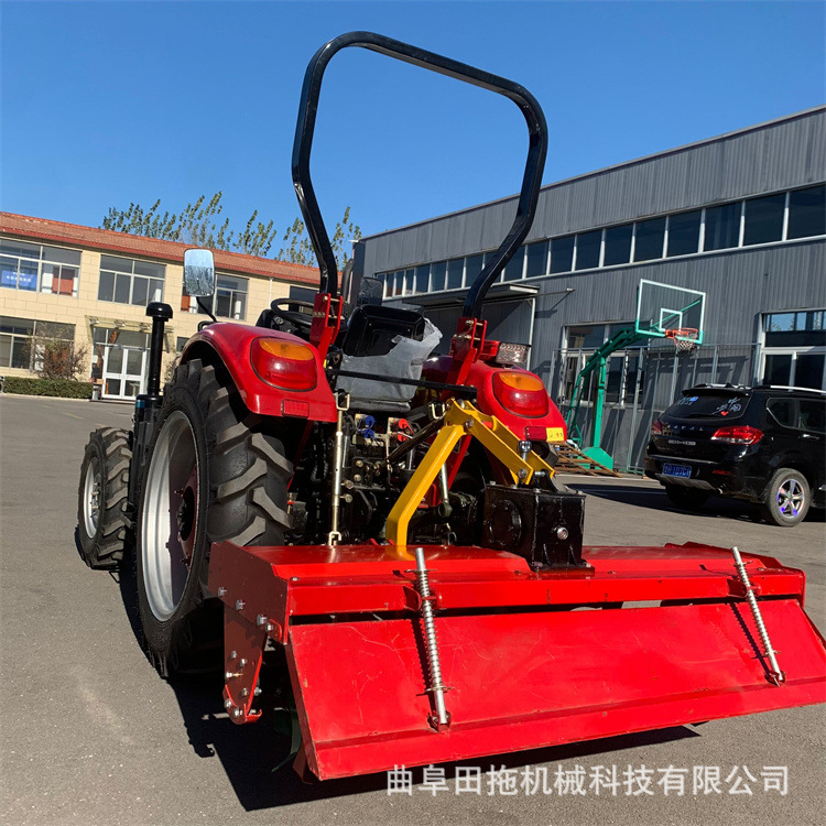 四轮拖拉机带旋耕机