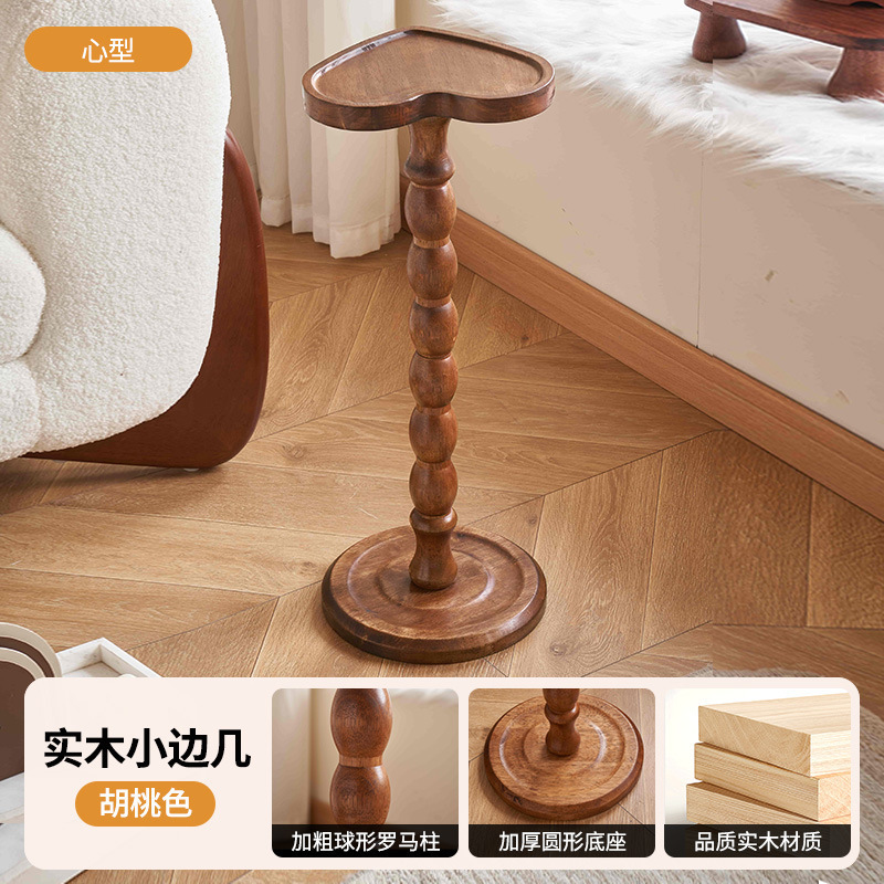 燭台の小さい辺のいくつかの木のレトロな角のいくつかの軽い豪華なミニソファーのそばの杯のいくつかのベッドの頭の移動可能な物置棚|undefined