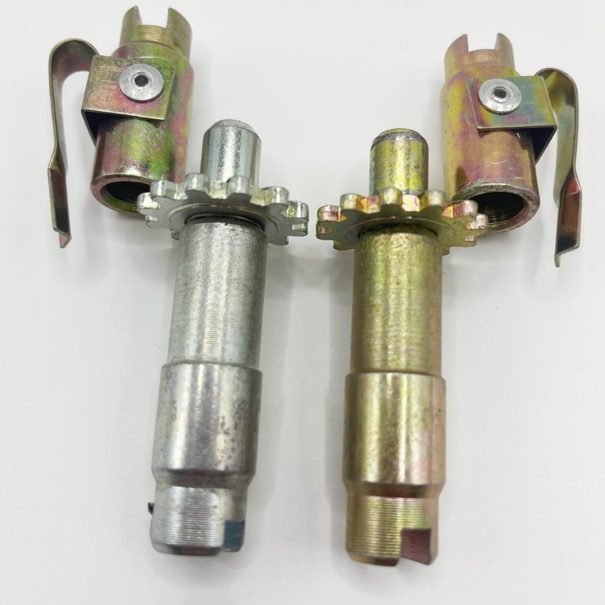 Adecuado para Toyota serie freno trasero palanca de ajuste del freno 47405-30011 47406-30011